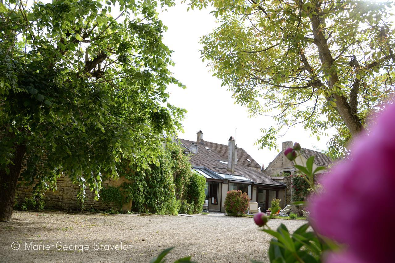 Villa La Victoire De Noyers Exterior foto